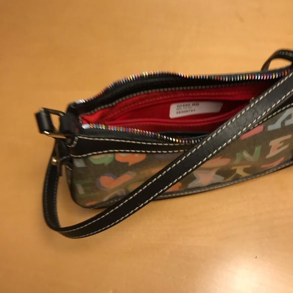 Purses - Picture 4 of 8